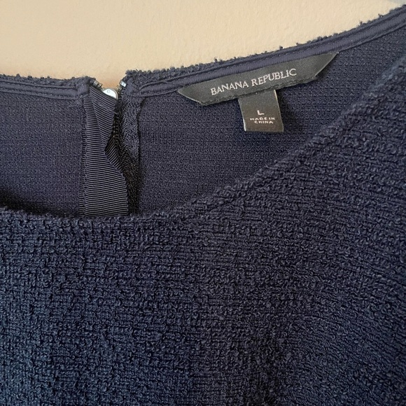 Banana Republic Boucle Knit Top in Navy - Picture 2 of 8